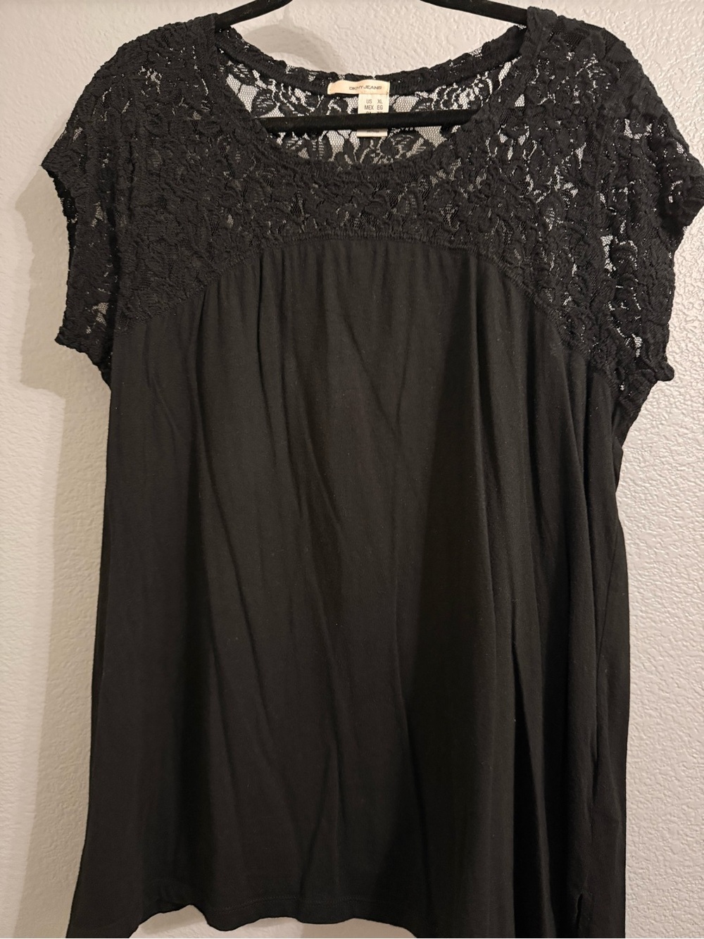 DKNY Black Lace Yoke Cap Sleeve Top